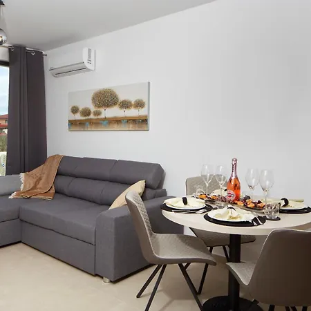 Balkon Mit Meerblick * סבטי ולאס